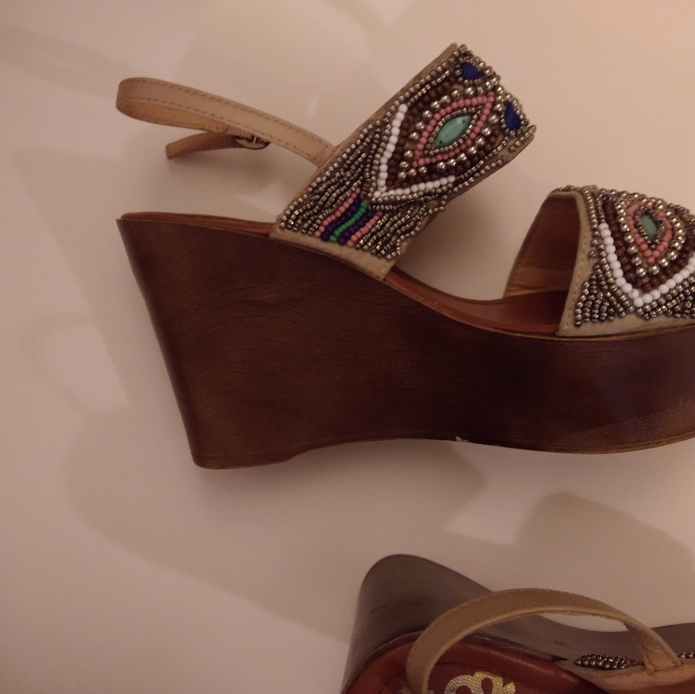 Wedge women's shoes. Size 8